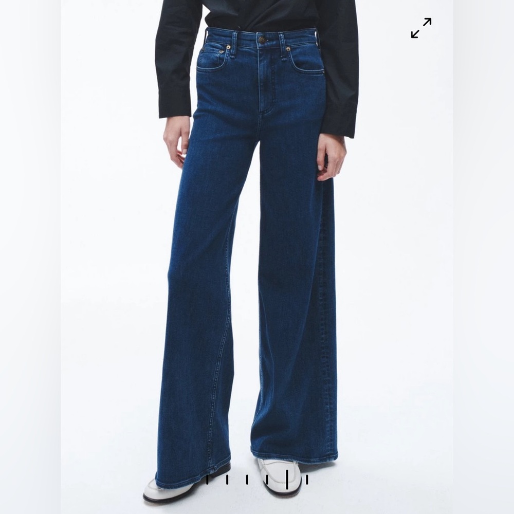 NWT Rag & bone jeans - blue indigo. A high-rise fit, a full wide legs Size 27.